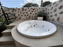 El Zaguán Colonial by GuruHotel