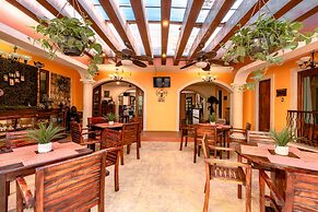 El Zaguán Colonial by GuruHotel