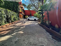 El Zaguán Colonial by GuruHotel