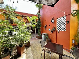 El Zaguán Colonial by GuruHotel