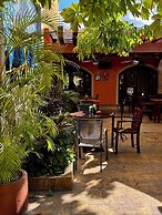 El Zaguán Colonial by GuruHotel