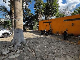 El Zaguán Colonial by GuruHotel