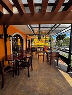 El Zaguán Colonial by GuruHotel