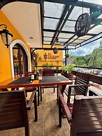 El Zaguán Colonial by GuruHotel