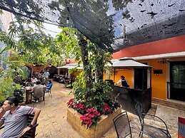 El Zaguán Colonial by GuruHotel