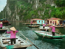 Huong Hai Sealife Cruise