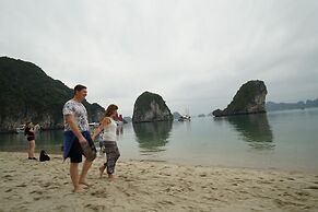 Huong Hai Sealife Cruise