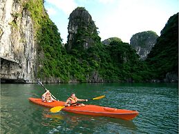 Huong Hai Sealife Cruise