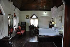 The Old Courtyard Hotel