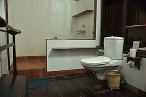 The Old Courtyard Hotel