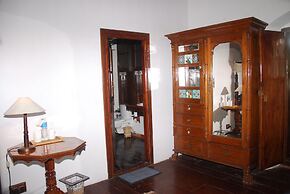 The Old Courtyard Hotel