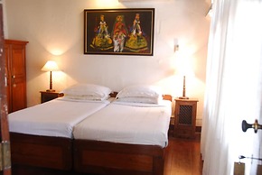 The Old Courtyard Hotel