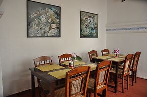 The Old Courtyard Hotel