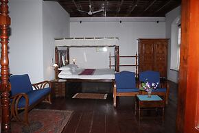 The Old Courtyard Hotel