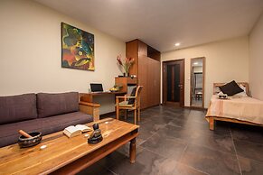 Happy Days Guest House