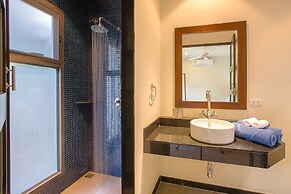 Saiyuan Estate by TropicLook