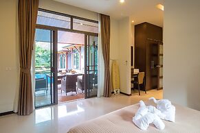 Saiyuan Estate by TropicLook