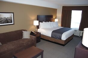Best Western Plus Lacombe Inn & Suites