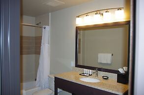 Best Western Plus Lacombe Inn & Suites