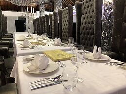 Seven Secrets by Hanging Gardens