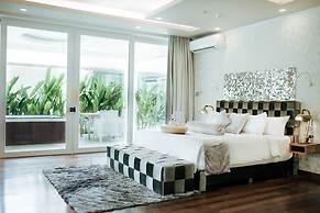 Seven Secrets by Hanging Gardens