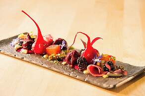 Hotel Indigo Traverse City by IHG