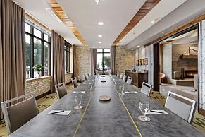 Hotel Indigo Traverse City by IHG