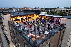 Hotel Indigo Traverse City by IHG