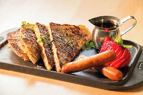 Hotel Indigo Traverse City by IHG