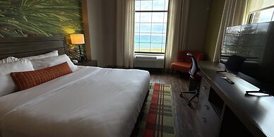 Hotel Indigo Traverse City by IHG