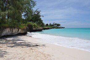 Yellow Bird Apartment