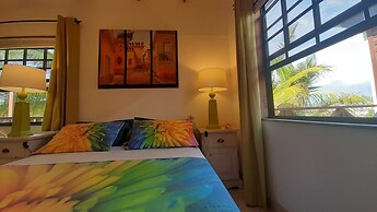 Yellow Bird Apartment