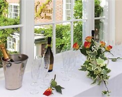 The Queen's Inn