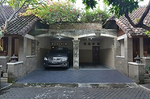 Taman Ayu 212