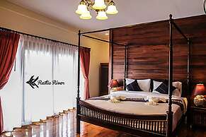 Rustic River Boutique