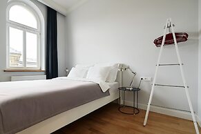 Crownhill Apartments