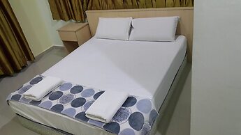 First and New Star Hotel