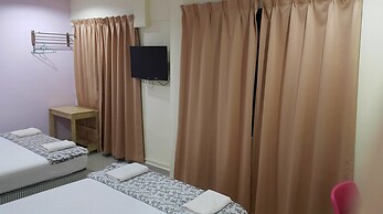 First and New Star Hotel