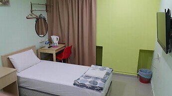 First and New Star Hotel