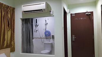 First and New Star Hotel