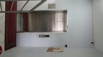 First and New Star Hotel