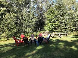 Dwight Village Motel