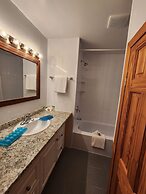 Dwight Village Motel