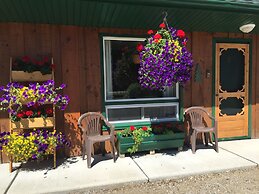 Dwight Village Motel