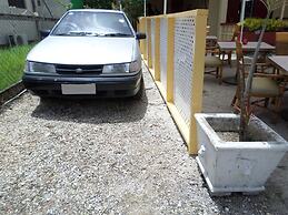 Annabelle's Apartments