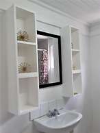 Annabelle's Apartments