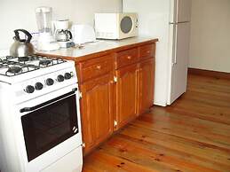 Annabelle's Apartments