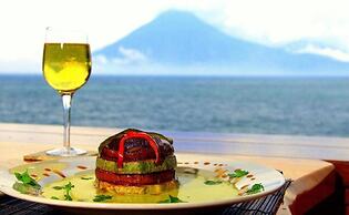 Laguna Lodge Eco-Resort & Nature Reserve