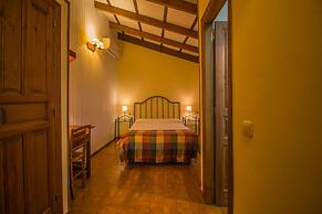 Casa Rural del Corral y Apartamentos