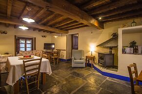 Casa Rural del Corral y Apartamentos